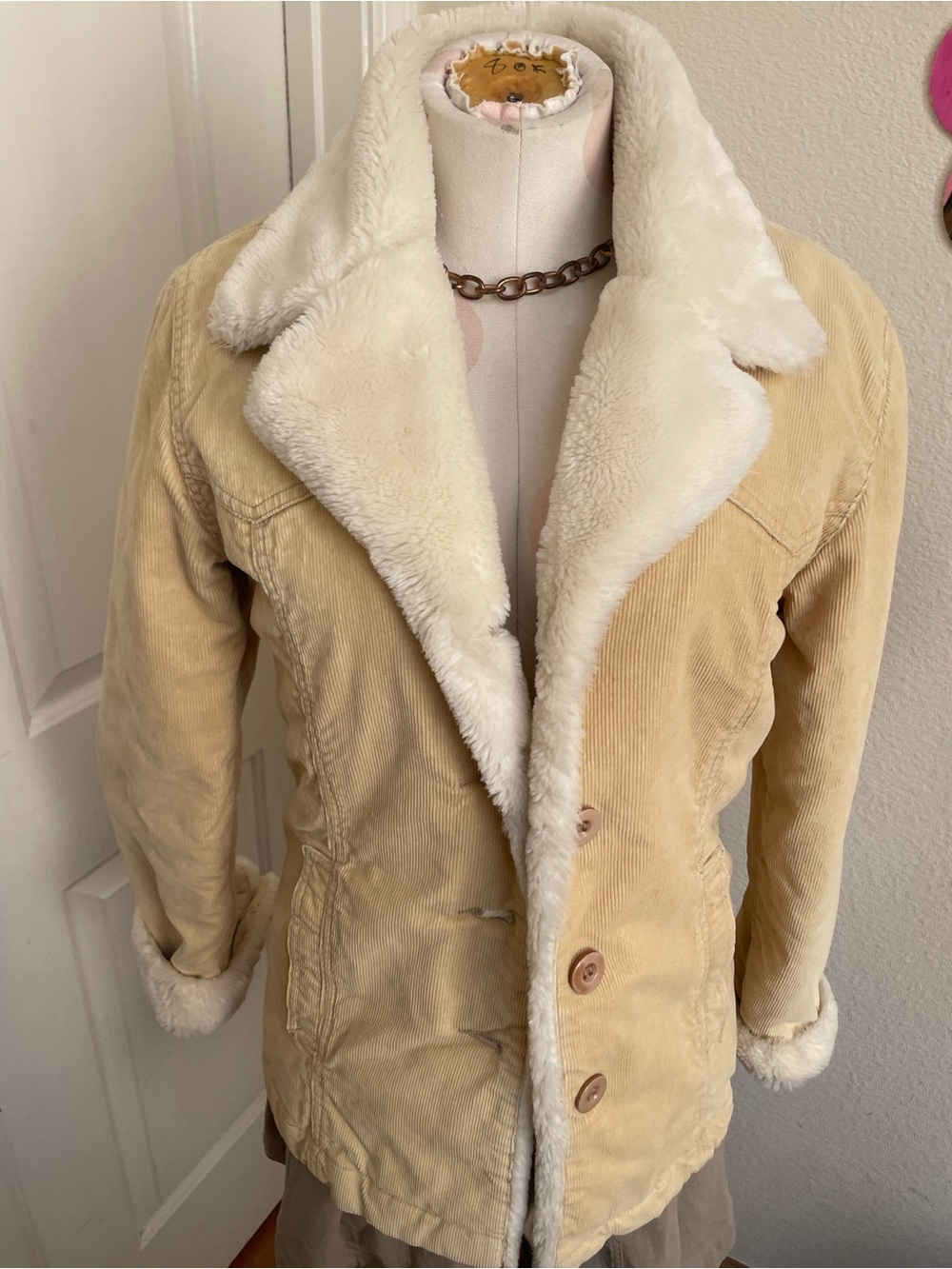 Women’s Cream Faux-Shearling Corduroy Jacket